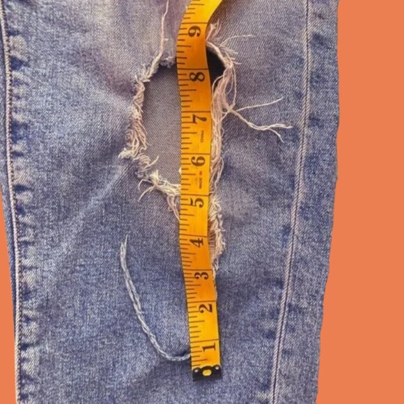 Articles of Society Distressed Blue Skinny Jeans – Size 29 - Picture 10 of 10